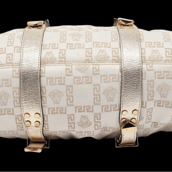 VERSACE BAG—-STUNNING with COA and original dustbag. - Picture 5 of 11